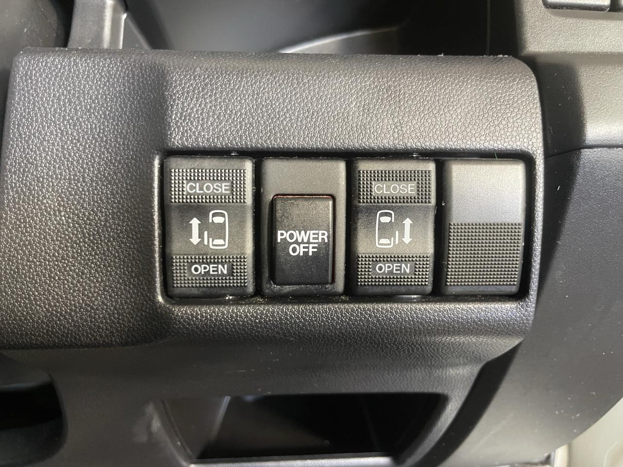 2015 Mazda Premacy 20S SKYACTIVE People Mover ELECTRIC SLIDING DOORS + REVERSING CAMERA