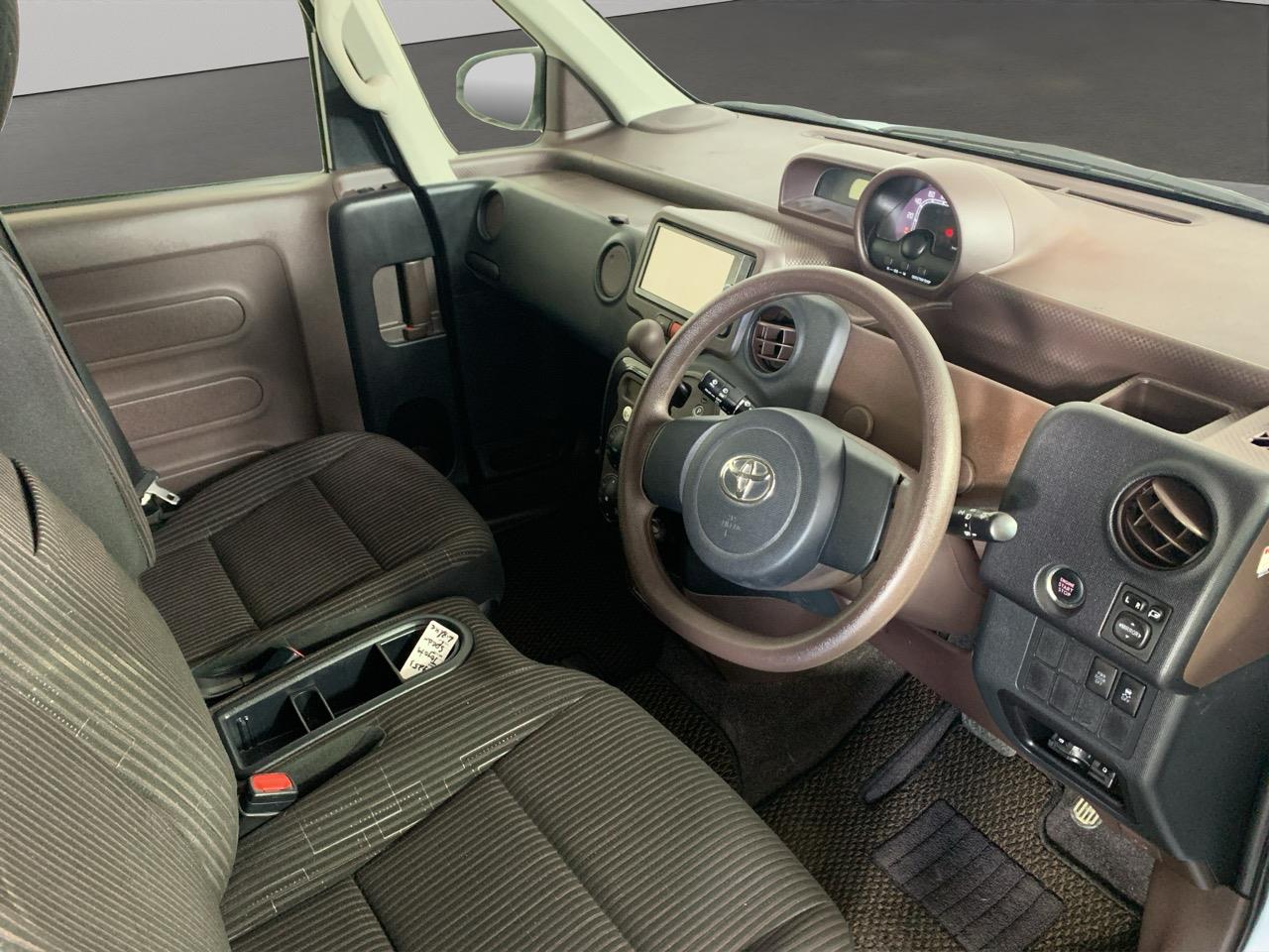 2013 Toyota SPADE Y Hatchback LOW KMS + POWER SLIDING DOOR + PUSH BUTTON START