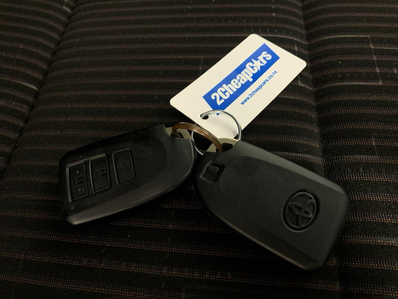 2013 Toyota SPADE Y Hatchback LOW KMS + POWER SLIDING DOOR + PUSH BUTTON START