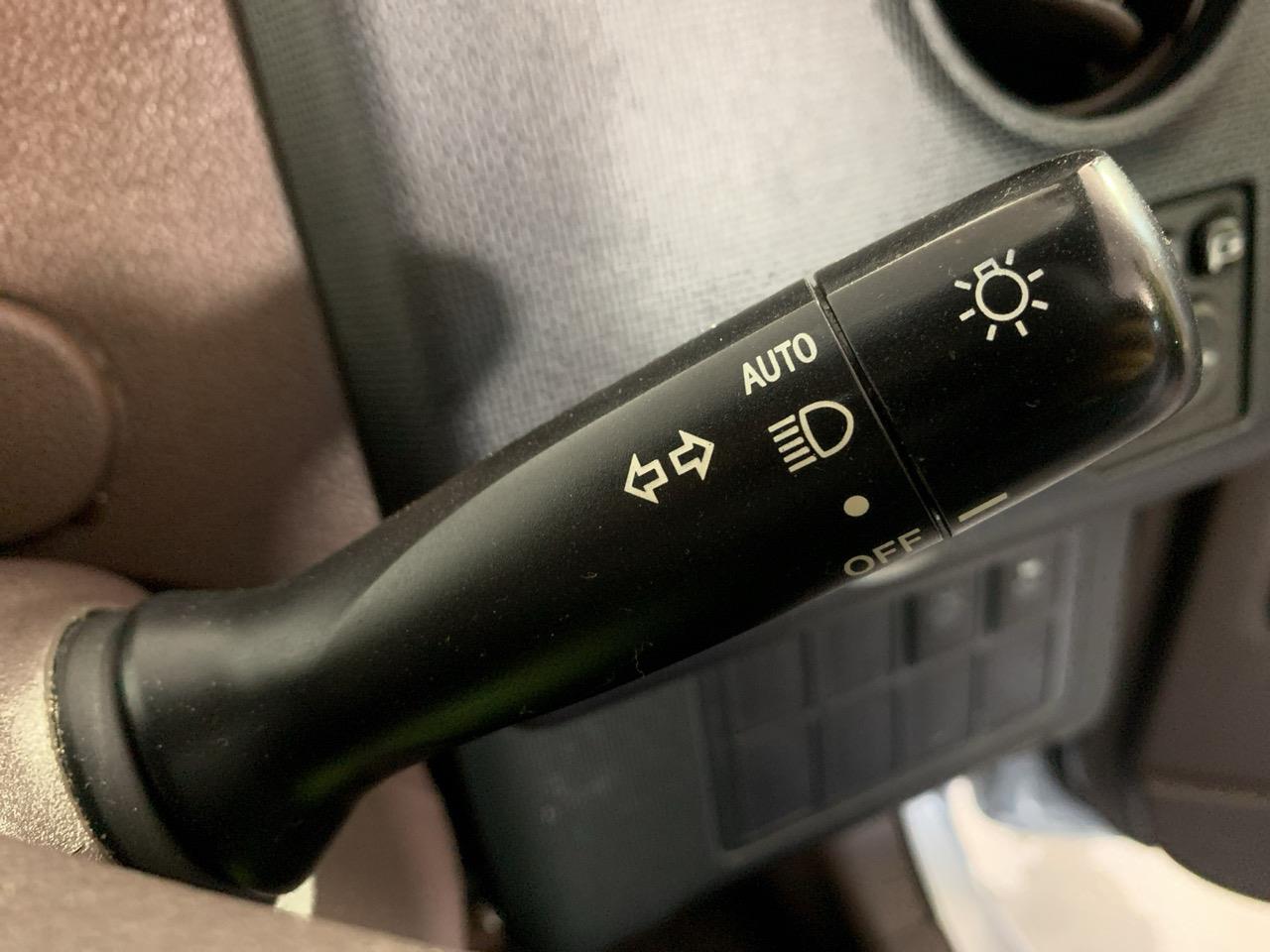 2013 Toyota SPADE Y Hatchback LOW KMS + POWER SLIDING DOOR + PUSH BUTTON START