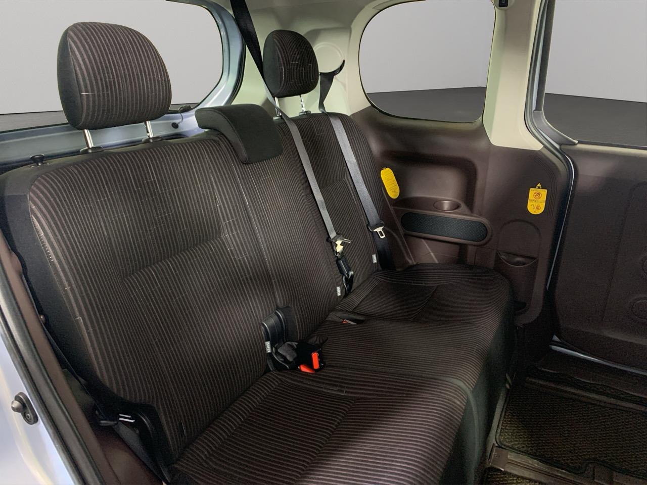 2013 Toyota SPADE Y Hatchback LOW KMS + POWER SLIDING DOOR + PUSH BUTTON START