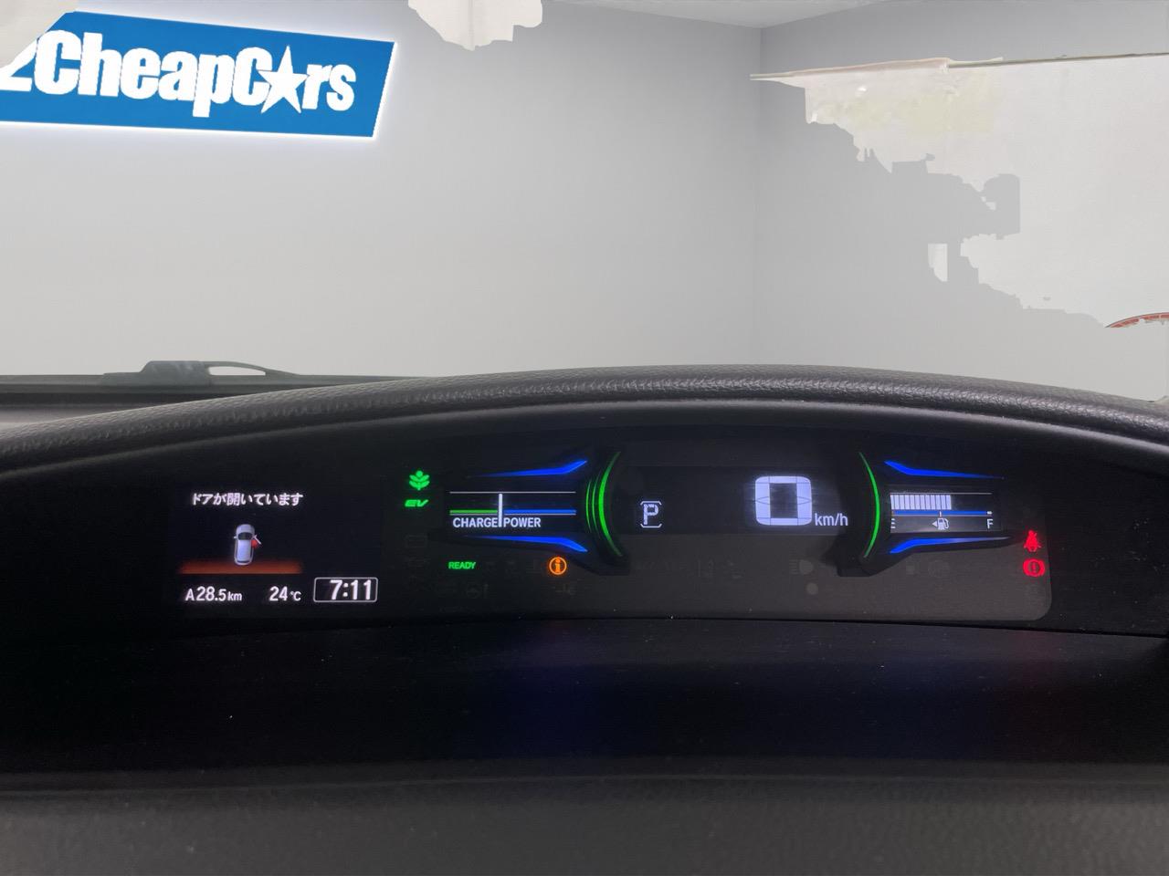 2015 Honda JADE HYBRID X People Mover REVESING CAMERA + PUSH SRART + AUTO LIGHTS