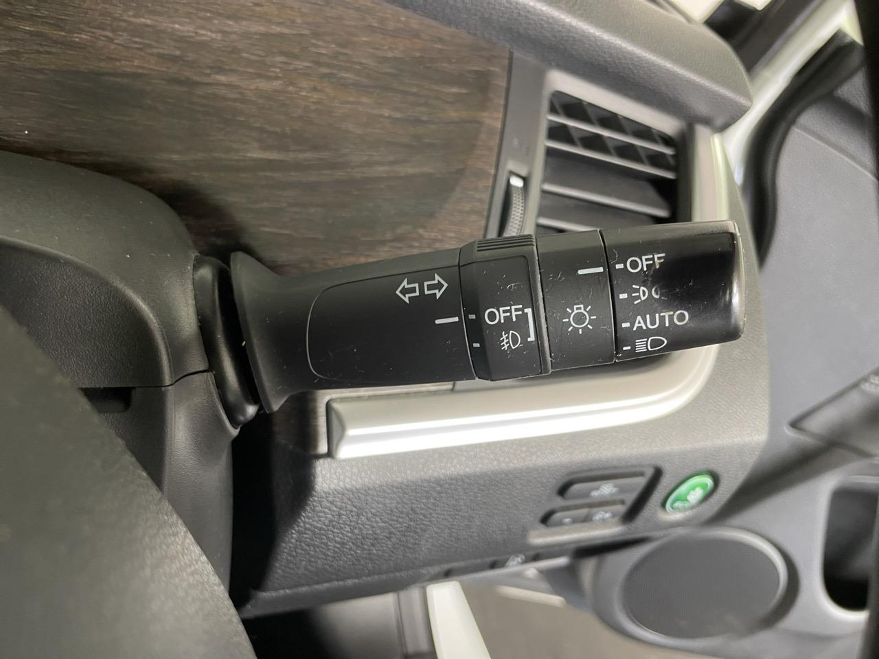 2015 Honda JADE HYBRID X People Mover REVESING CAMERA + PUSH SRART + AUTO LIGHTS