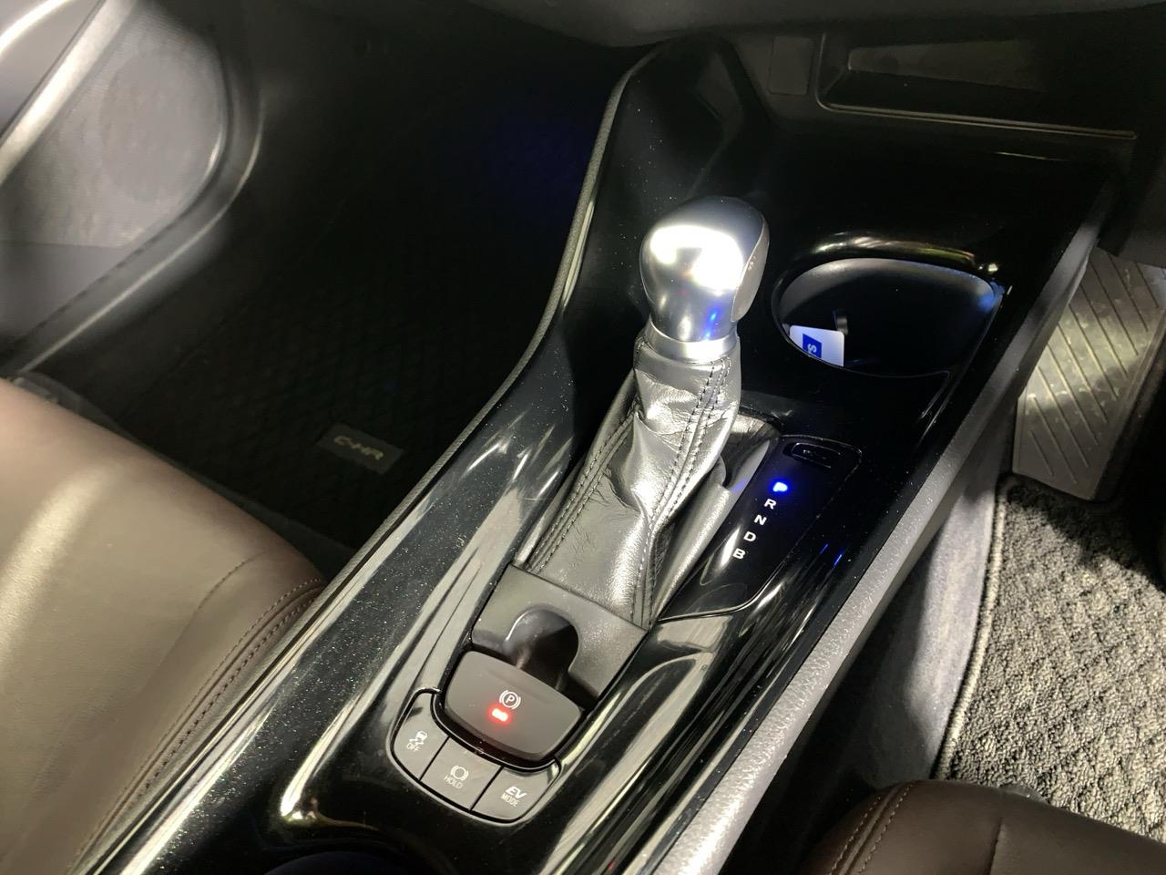 2017 Toyota C-HR HYBRID G LEATHER EDITION RV/SUV CRUISE CONTROL + HEATED SEATS