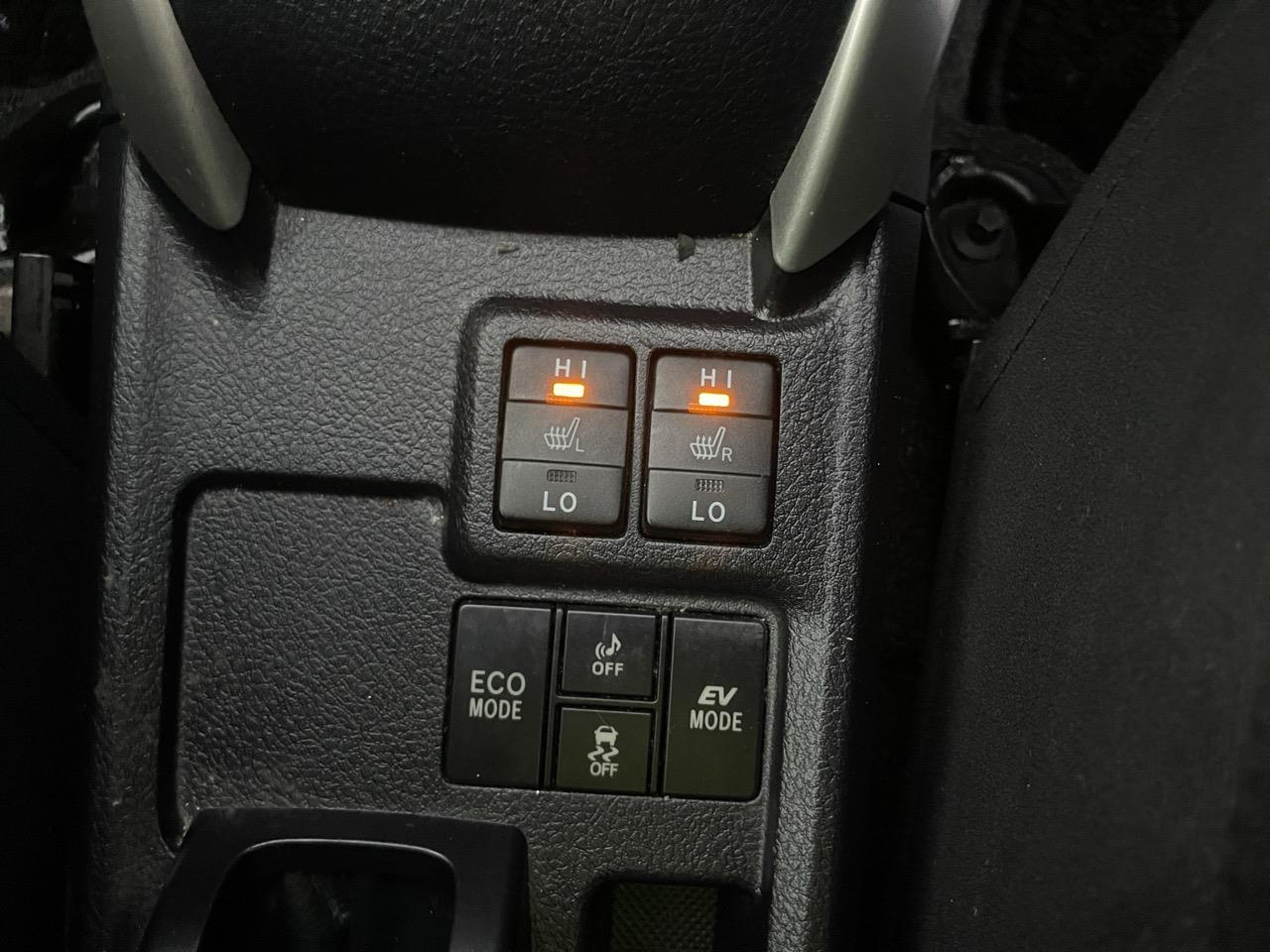 2013 Toyota Corolla Fielder HIBRID Station Wagon REVERSING CAMERA + AUTO LIGHTS + PUSH START