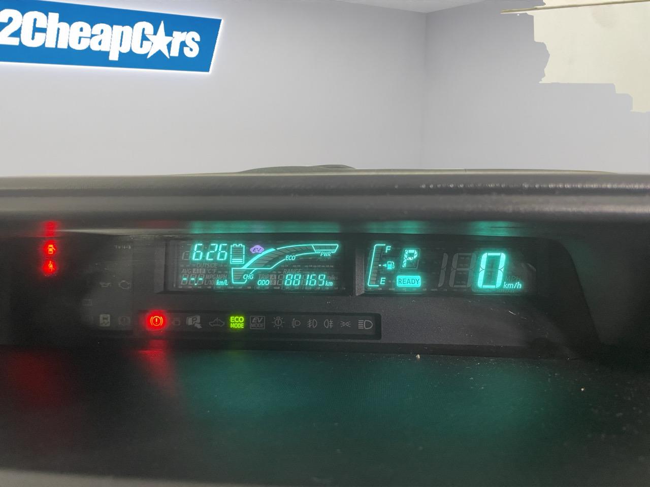 2012 Toyota Aqua 1.5 Hatchback REVESING CAMERA + PUSH SRART + AUTO LIGHTS