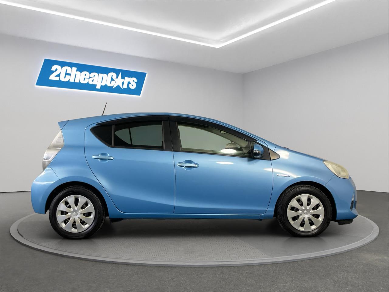 2012 Toyota Aqua 1.5 Hatchback REVESING CAMERA + PUSH SRART + AUTO LIGHTS