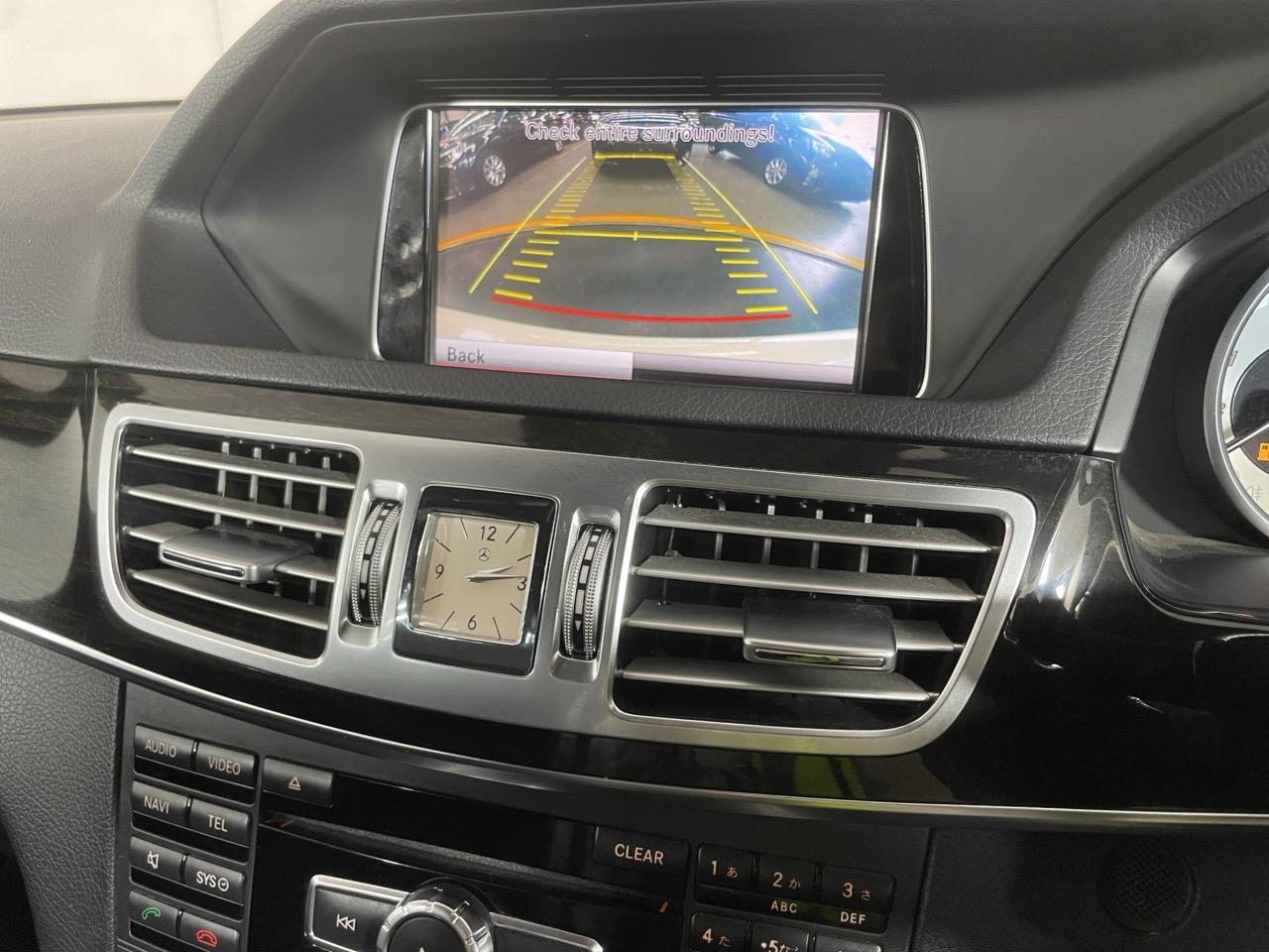 2013 Mercedes-Benz E 250 Avantgarde Line Sedan CRUISE CONTROL + HEATED SEATS + PARKING SENSORS