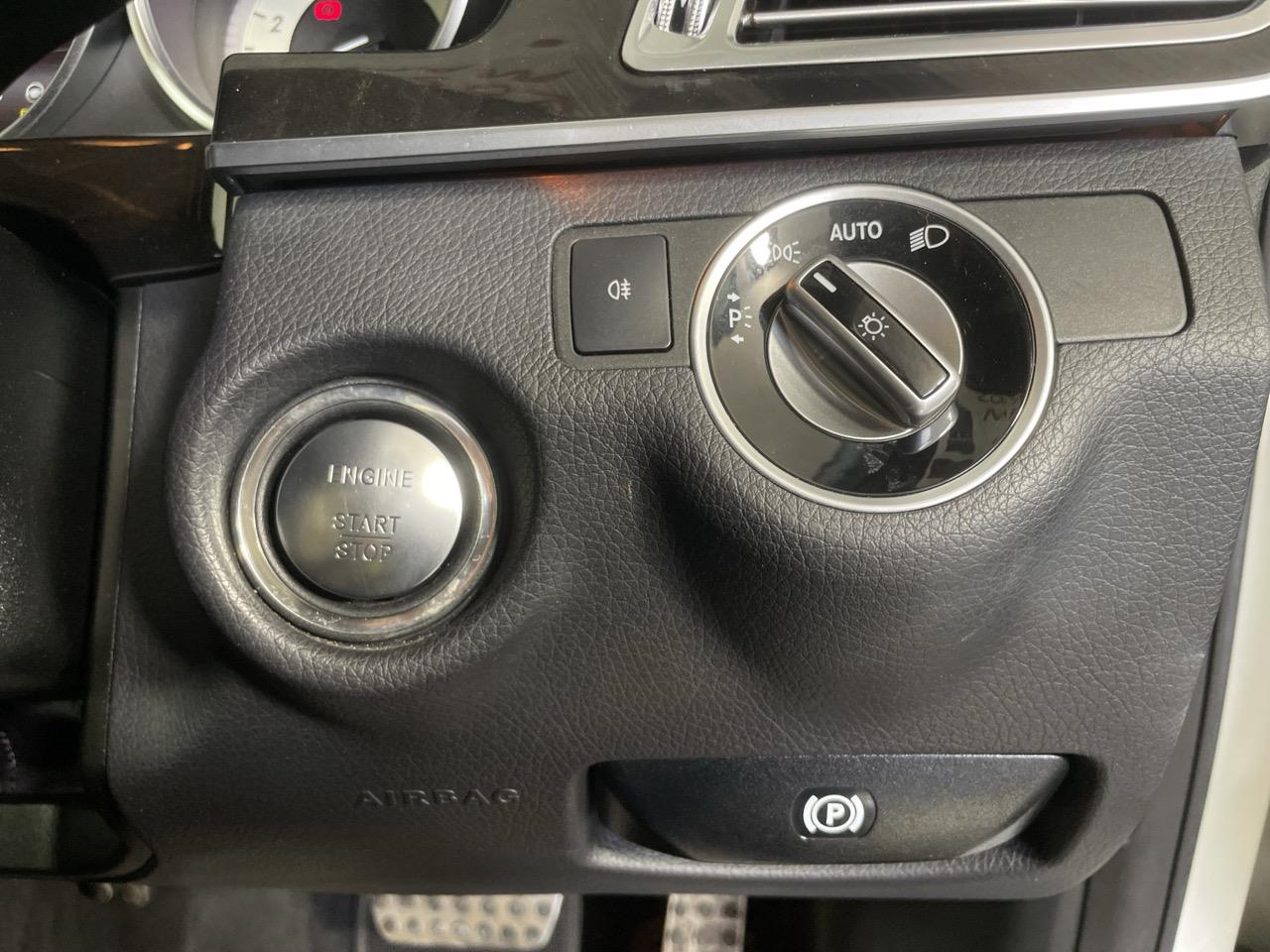 2013 Mercedes-Benz E 250 Avantgarde Line Sedan CRUISE CONTROL + HEATED SEATS + PARKING SENSORS