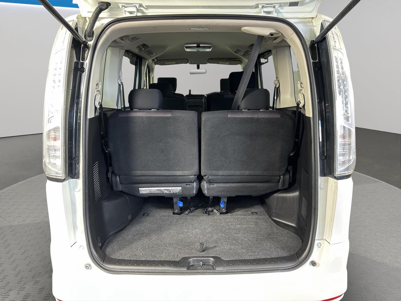 2012 Nissan Serena Hybrid Highway Star People Mover POWER SLIDING DOORS + REVERSING CAMERA + SMART KEY