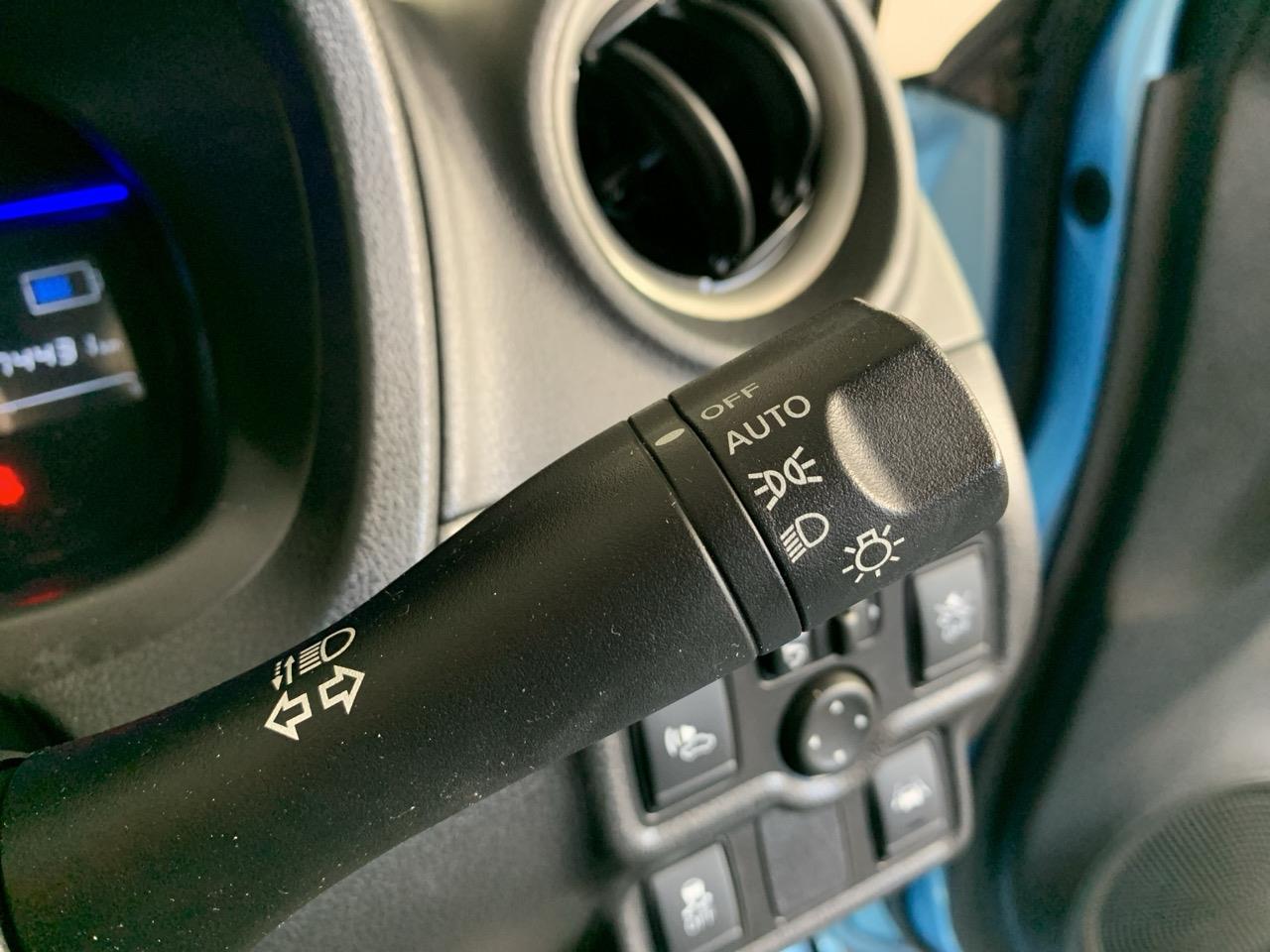 2017 Nissan Note e-power Hatchback REVERSING CAMERA + PUSH BUTTON START + AUTO LIGHTS