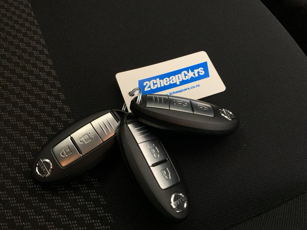 2017 Nissan Note e-power Hatchback REVERSING CAMERA + PUSH BUTTON START + AUTO LIGHTS