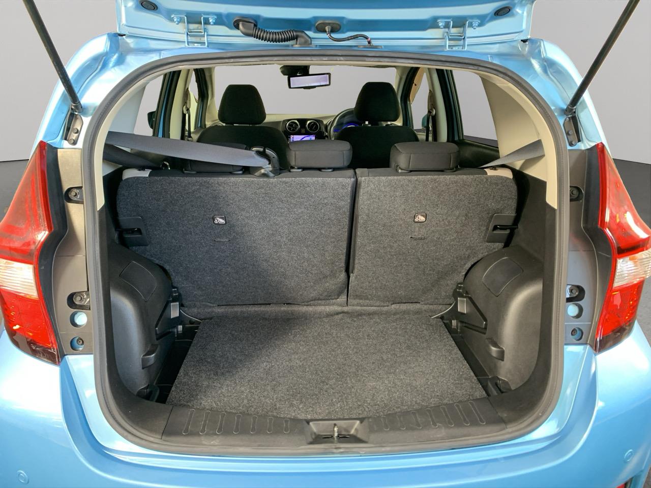 2017 Nissan Note e-power Hatchback REVERSING CAMERA + PUSH BUTTON START + AUTO LIGHTS