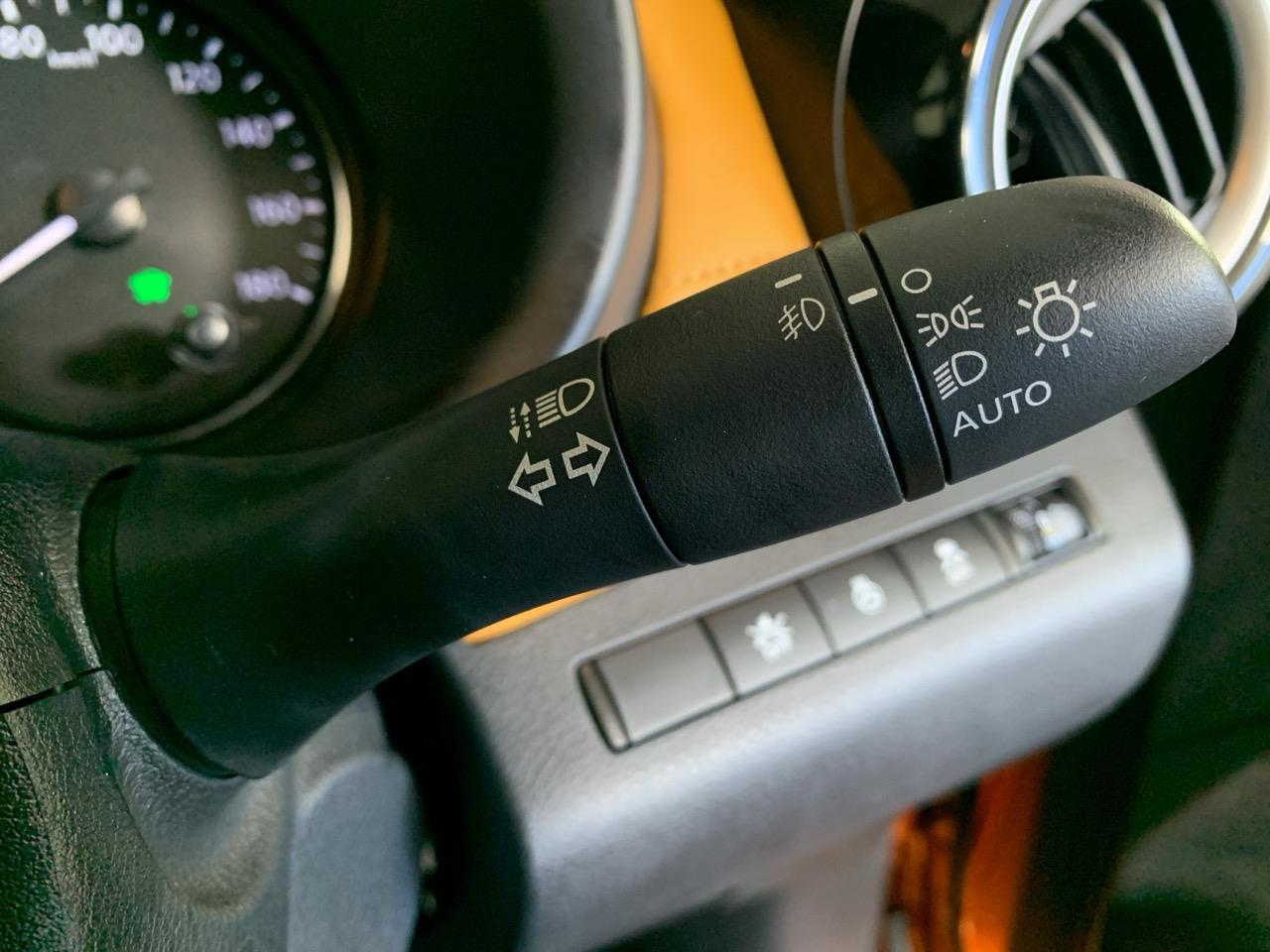 2020 Nissan Kicks E-Power Hatchback LOW KMS + CRUISE CONTROL + REVERSING CAMERA