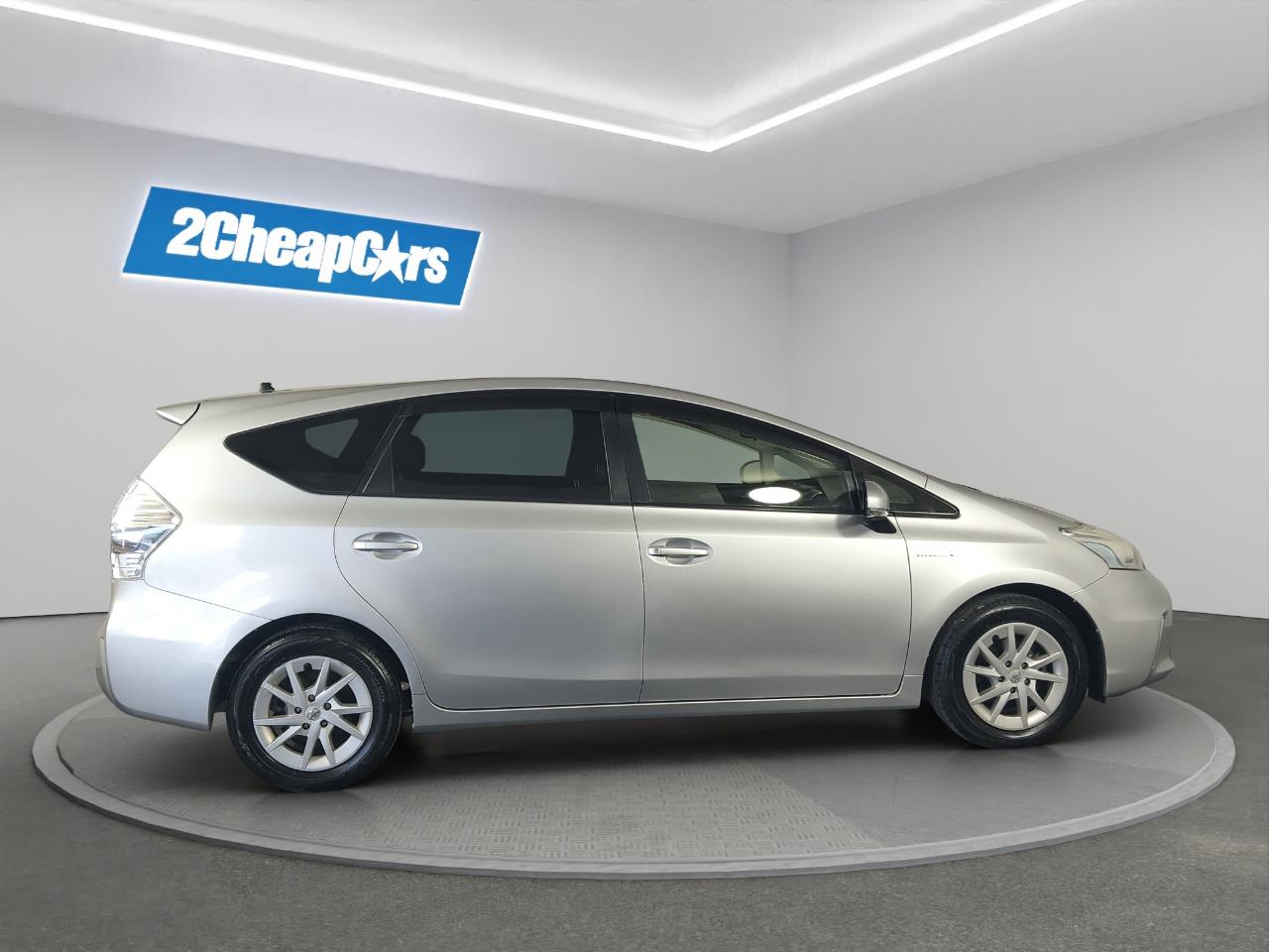 2012 Toyota Prius Alpha S Station Wagon SMART KEY + REVERSING CAMERA + AUTO LIGHTS