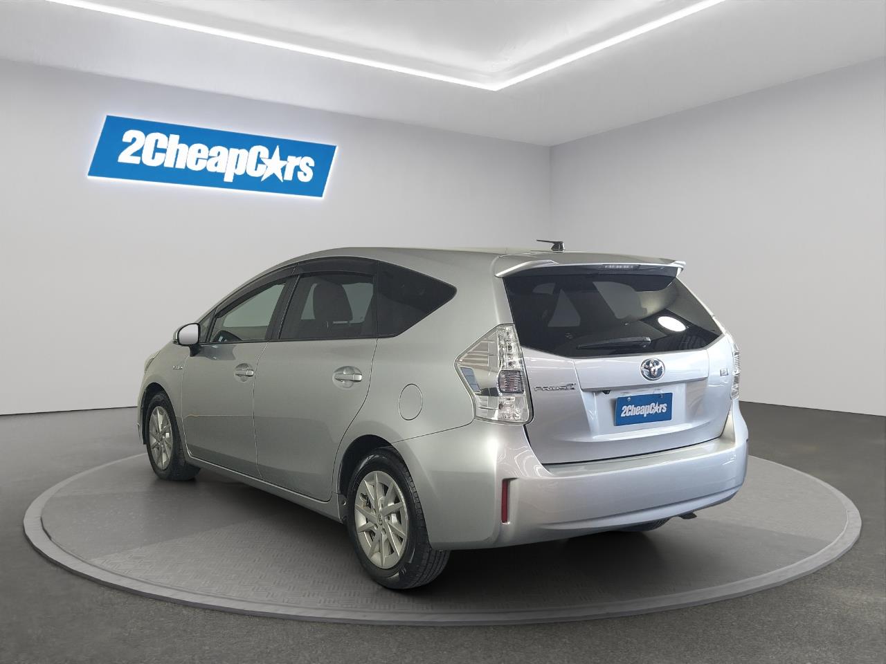 2012 Toyota Prius Alpha S Station Wagon SMART KEY + REVERSING CAMERA + AUTO LIGHTS
