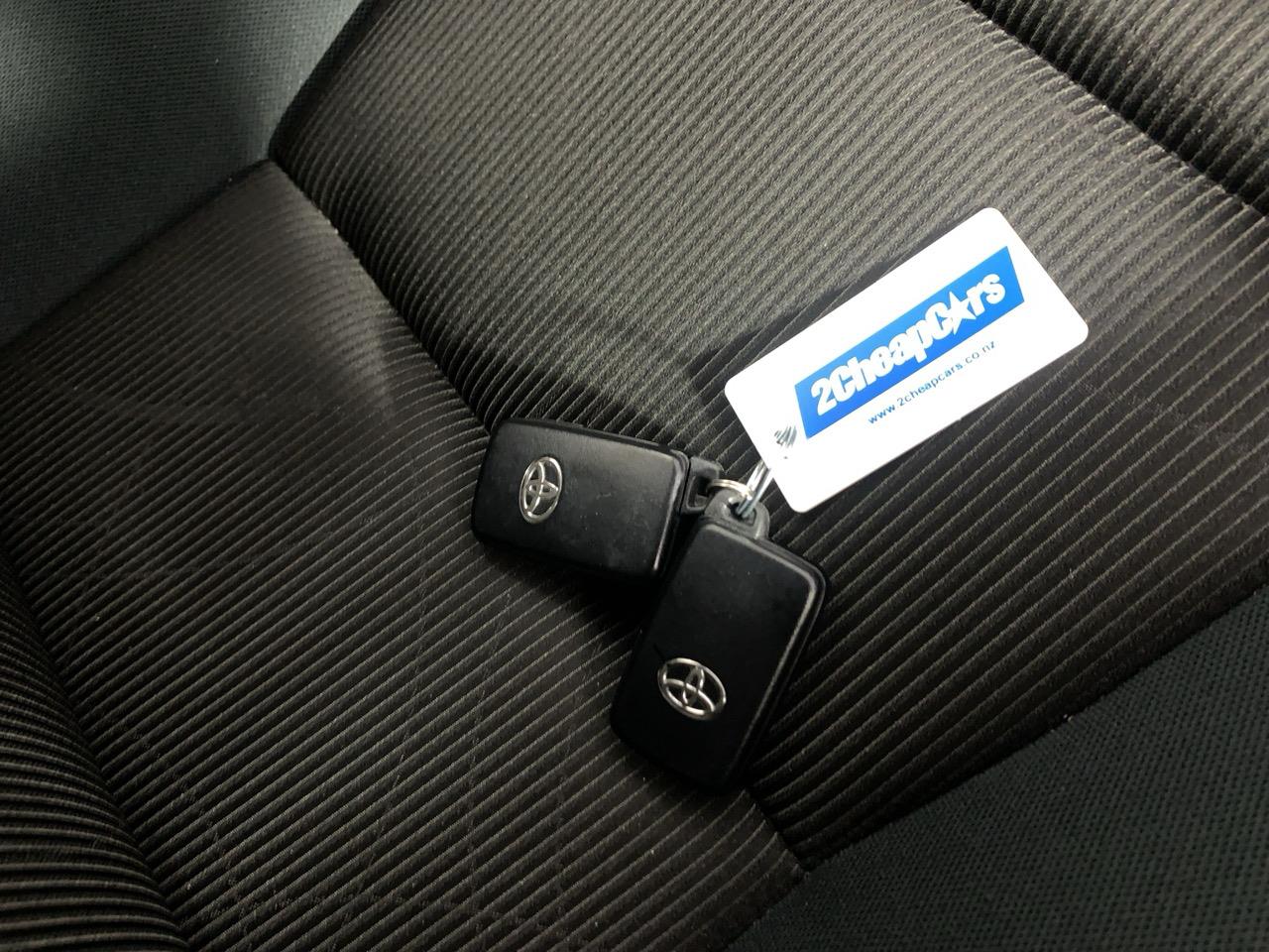 2016 Toyota Aqua Facelift Model S Hatchback PUSH START + REVERSING CAMERA + AUTO LIGHTS