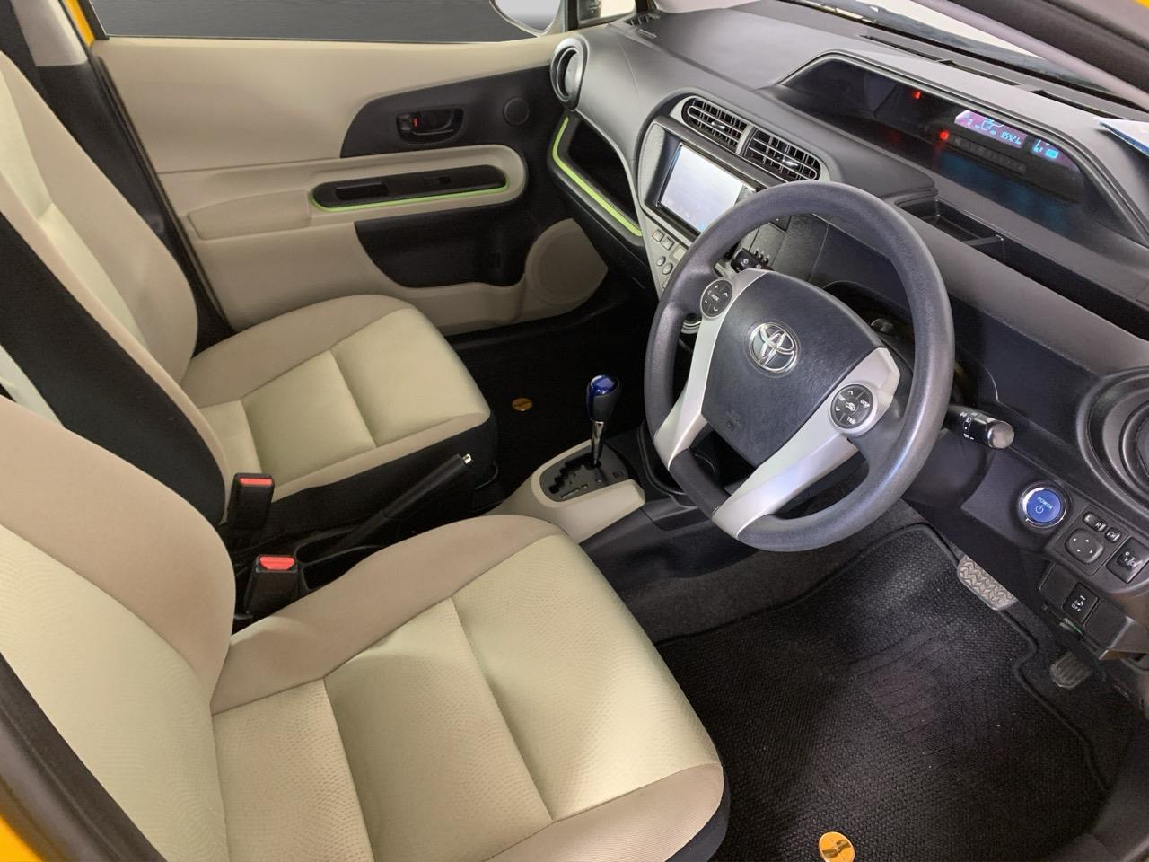 2014 Toyota Aqua S Hatchback REVERSING CAMERA + HEATED SEATS + AUTO LIGHTS