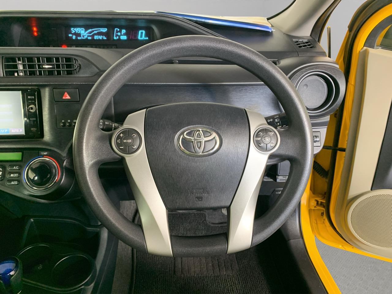 2014 Toyota Aqua S Hatchback REVERSING CAMERA + HEATED SEATS + AUTO LIGHTS
