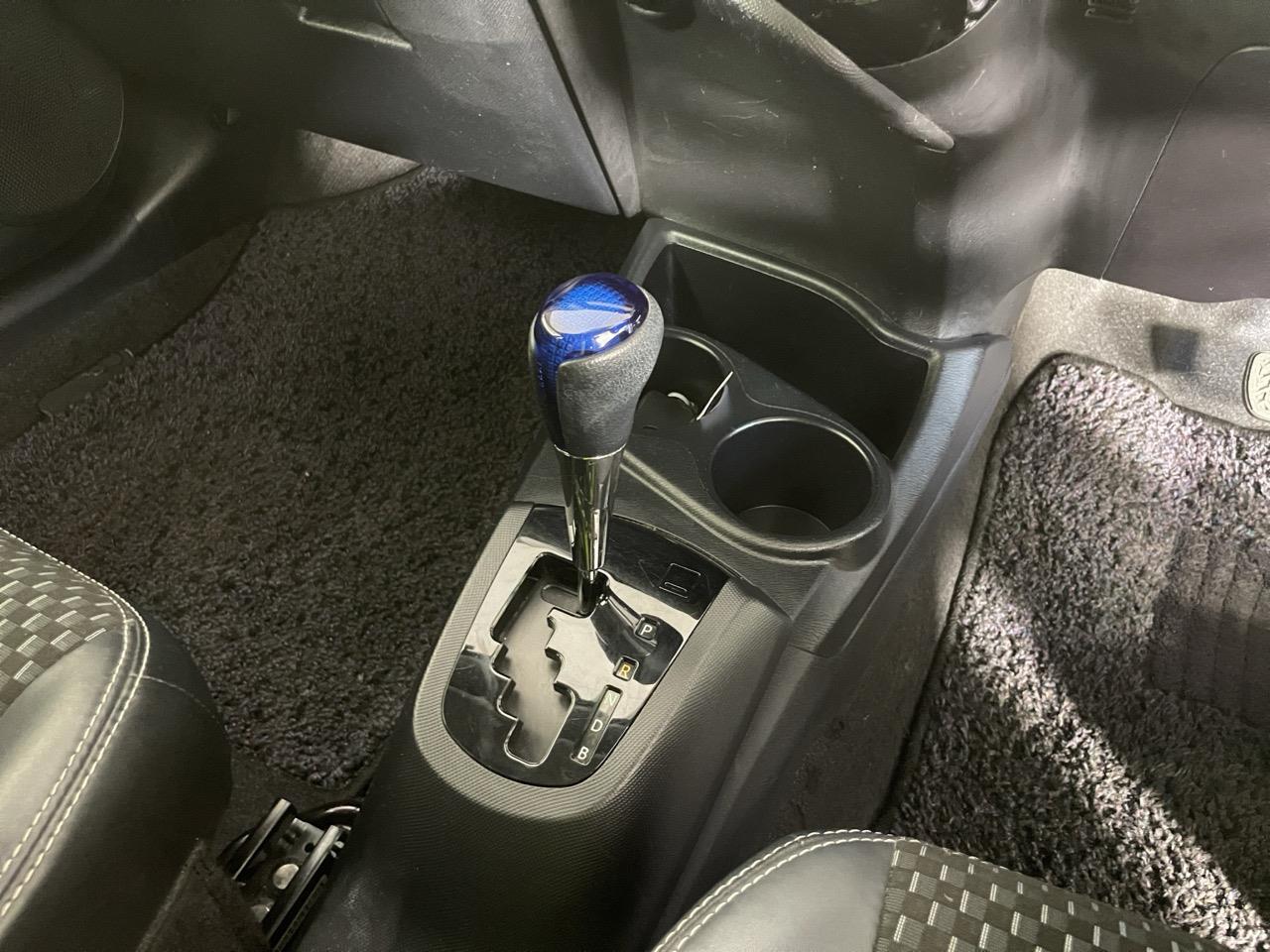 2015 Toyota Aqua X-URBAN Hatchback REVERSING CAMERA + AUTO LIGHTS + PUSH START