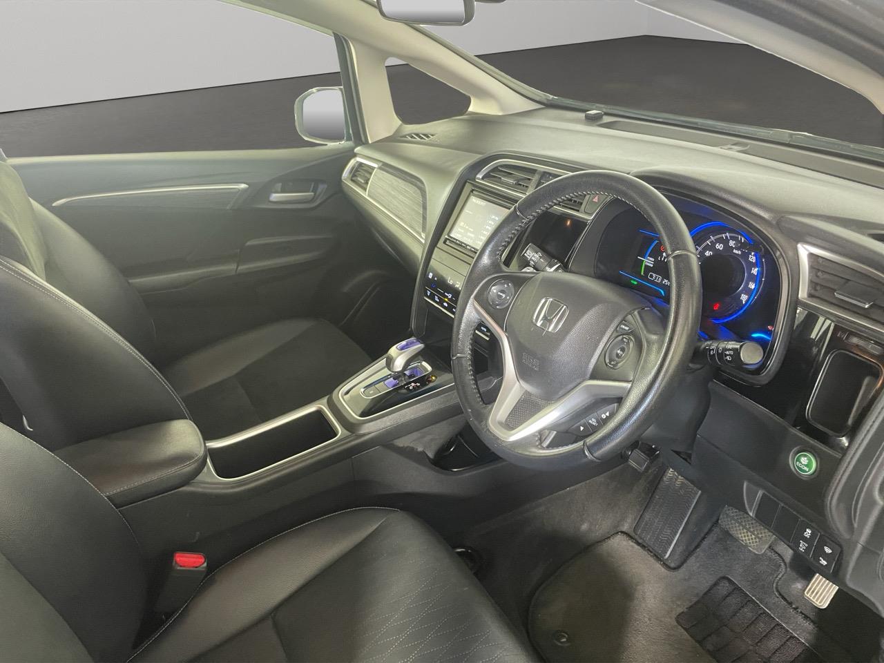 2015 Honda Fit Shuttle Hybrid Facelift Z Station Wagon REVERSING CAMERA + HEATED SEATS + PUSH START