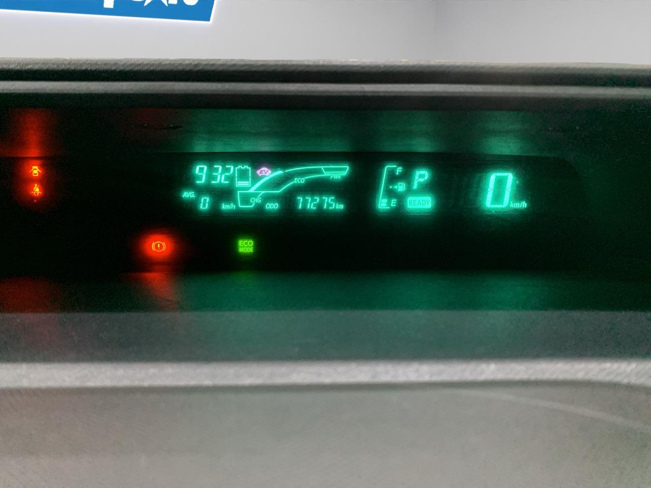 2012 Toyota Aqua G Hatchback PUSH BUTTON START + AUTO LIGHTS + REVERSING CAMERA