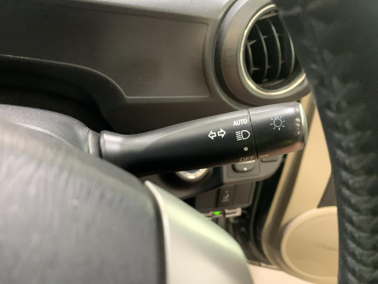 2012 Toyota Aqua G Hatchback PUSH BUTTON START + AUTO LIGHTS + REVERSING CAMERA