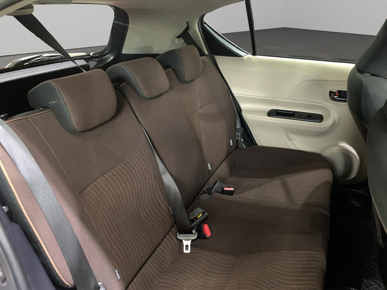 2012 Toyota Aqua G Hatchback PUSH BUTTON START + AUTO LIGHTS + REVERSING CAMERA