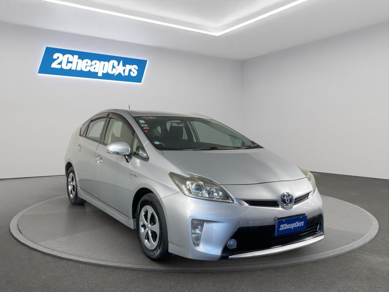 2013 Toyota Prius G Hatchback REVERSING CAMERA + CRUISE CONTROL + PUSH START