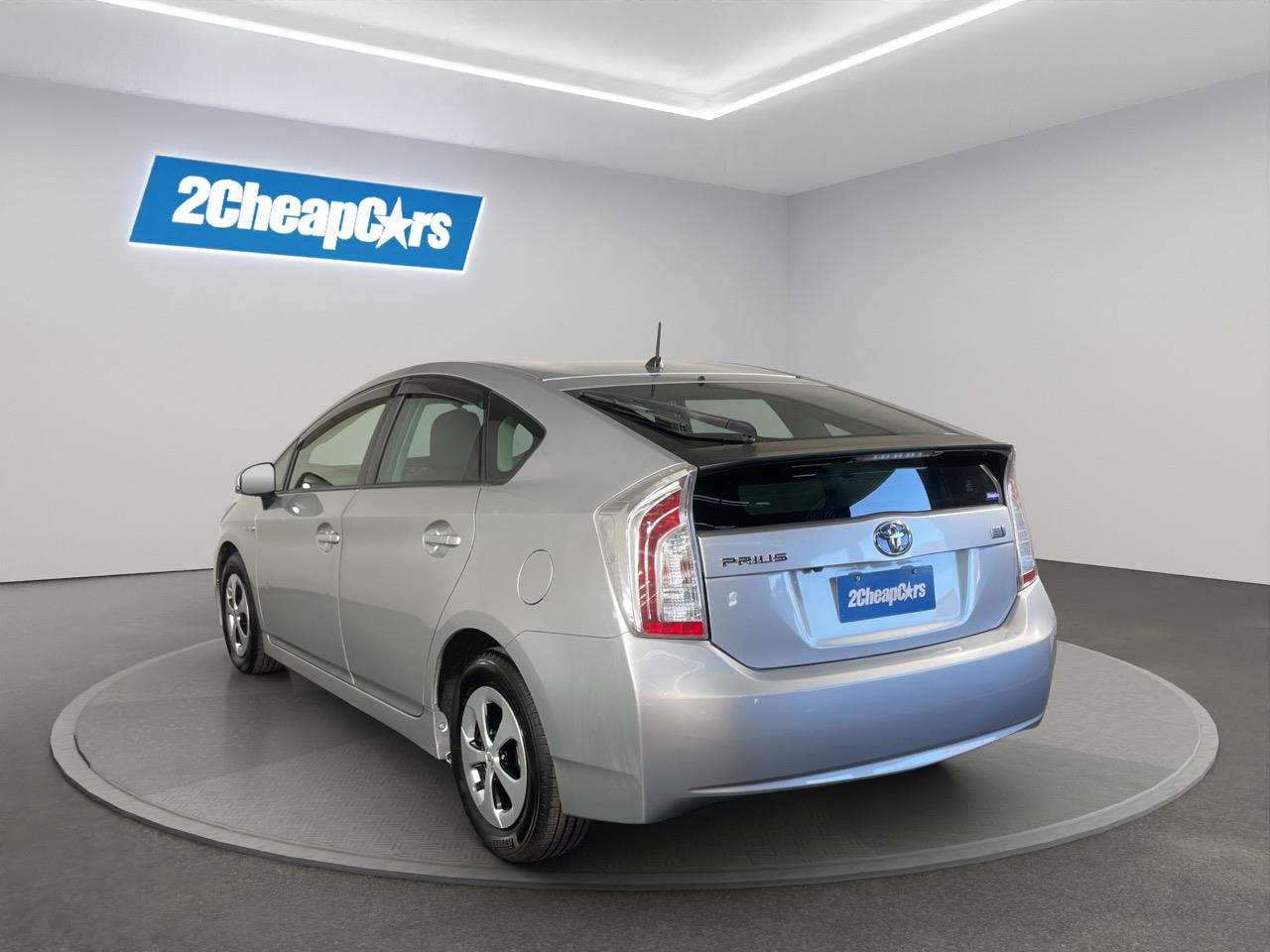 2013 Toyota Prius G Hatchback REVERSING CAMERA + CRUISE CONTROL + PUSH START
