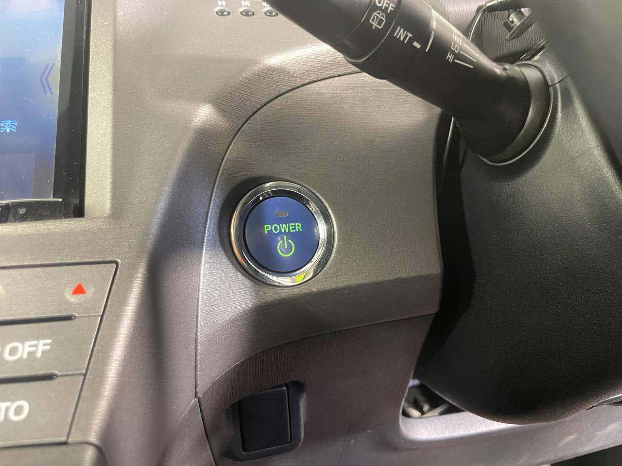 2012 Toyota Prius S Hatchback REVERSING CAMERA + AUTO LIGHTS + PUSH START