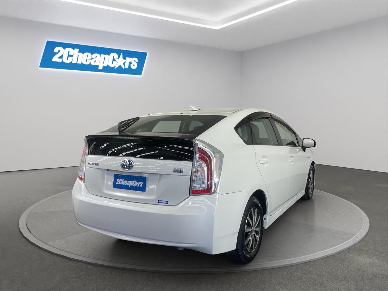 2012 Toyota Prius S Hatchback REVERSING CAMERA + AUTO LIGHTS + PUSH START