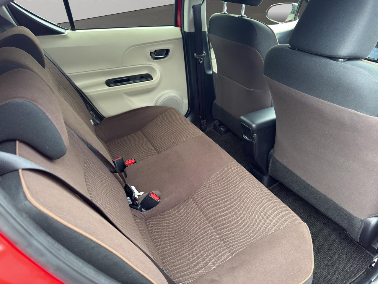 2014 Toyota Aqua G Hatchback SMART KEY + GREAT FUEL EFFICIENCY