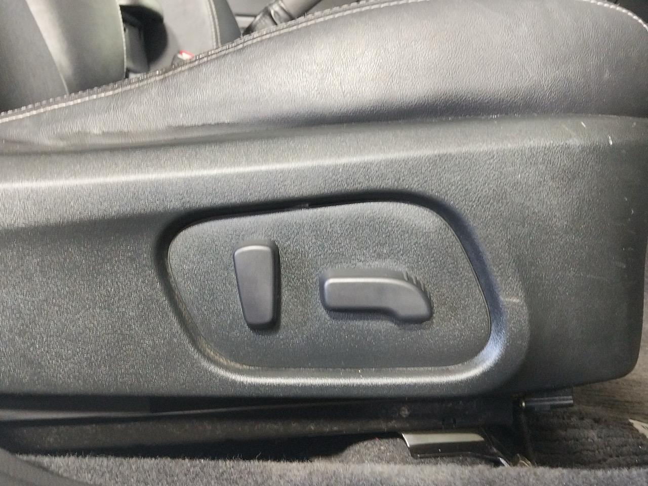 2012 Subaru Impreza SPORT 2.0 Hatchback AUTO LIGHTTS + PADDLE SHIFT + PUSH START 