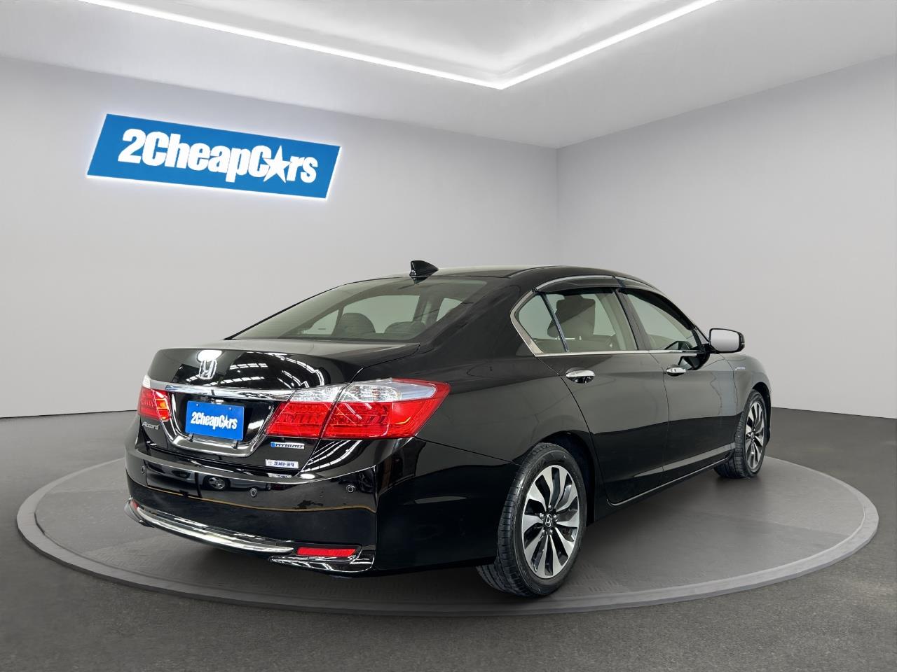 2014 Honda Accord HYBRID LX Sedan CRUISE CONTROL + AUTO LIGHTS + HYBRID EFFICIENCY