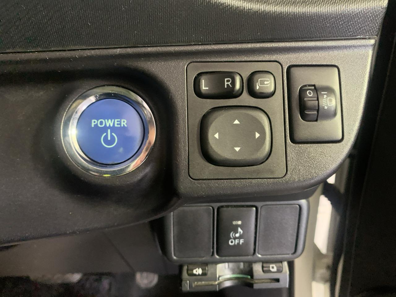 2014 Toyota Aqua G Hatchback GREAT FUEL EFFICIENCY + REVESING CAMERA