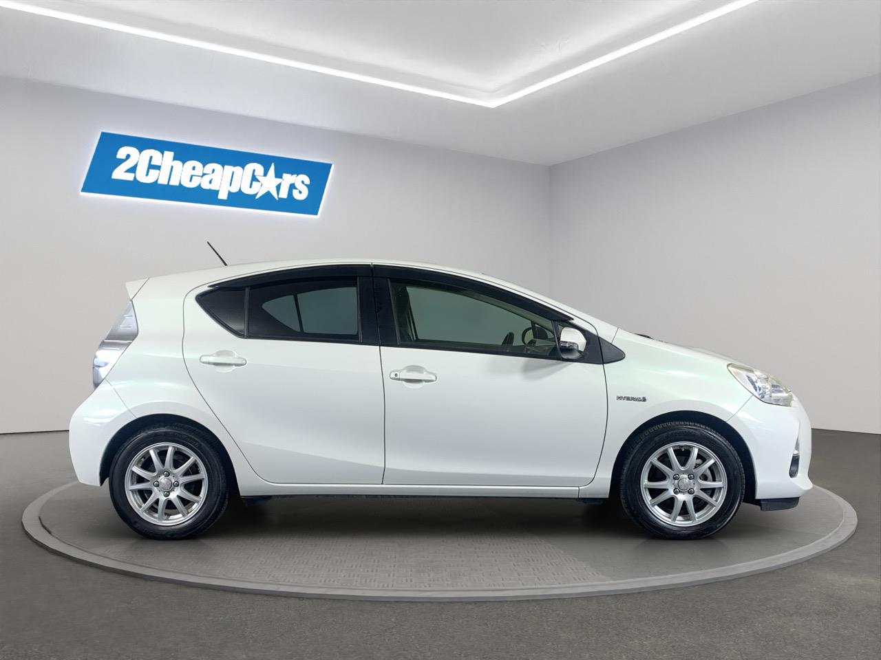 2014 Toyota Aqua G Hatchback GREAT FUEL EFFICIENCY + REVESING CAMERA