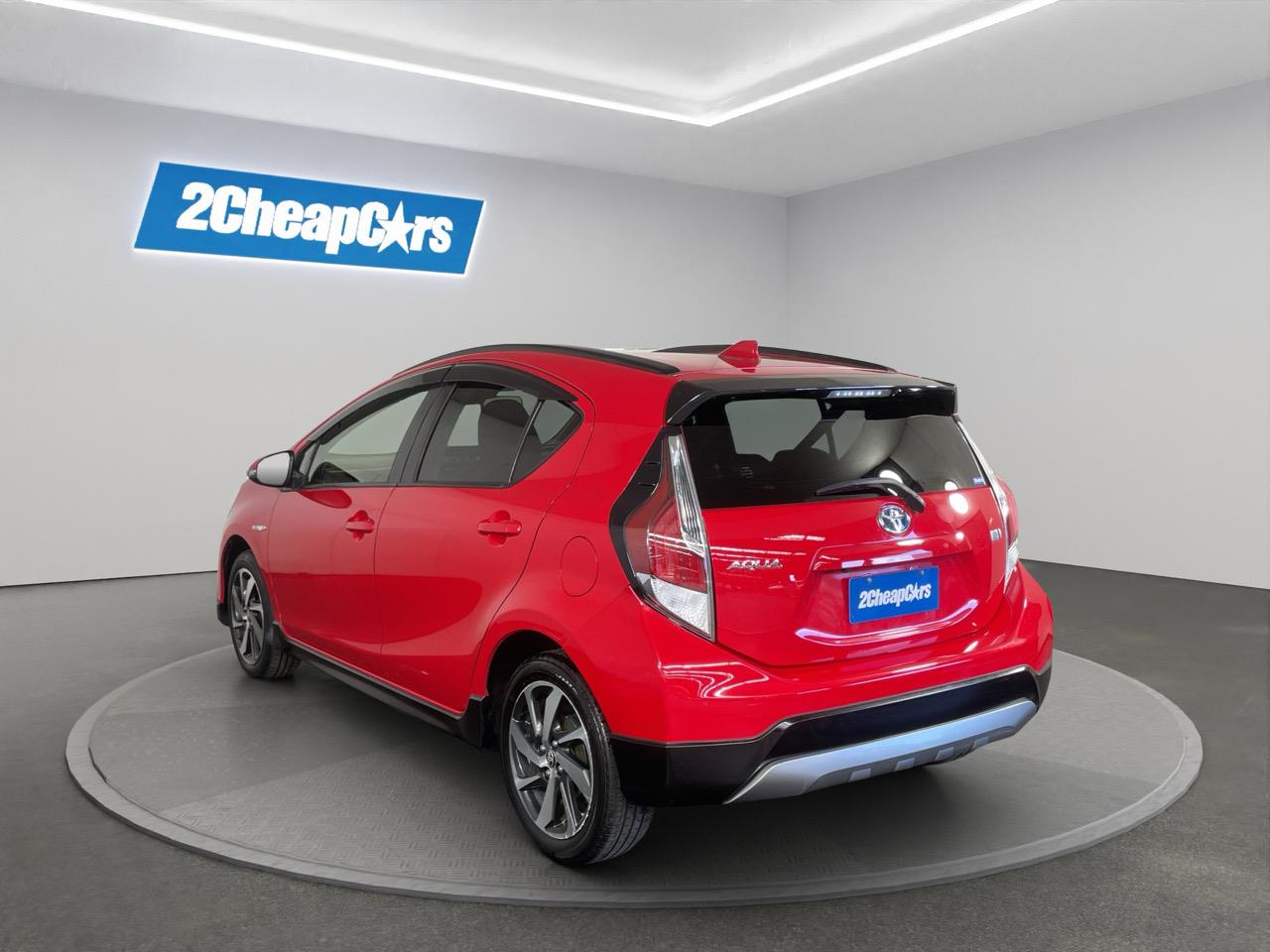 2015 Toyota Aqua X-URBAN Hatchback REVERSING CAMERA + AUTO LIGHTS + PUSH START