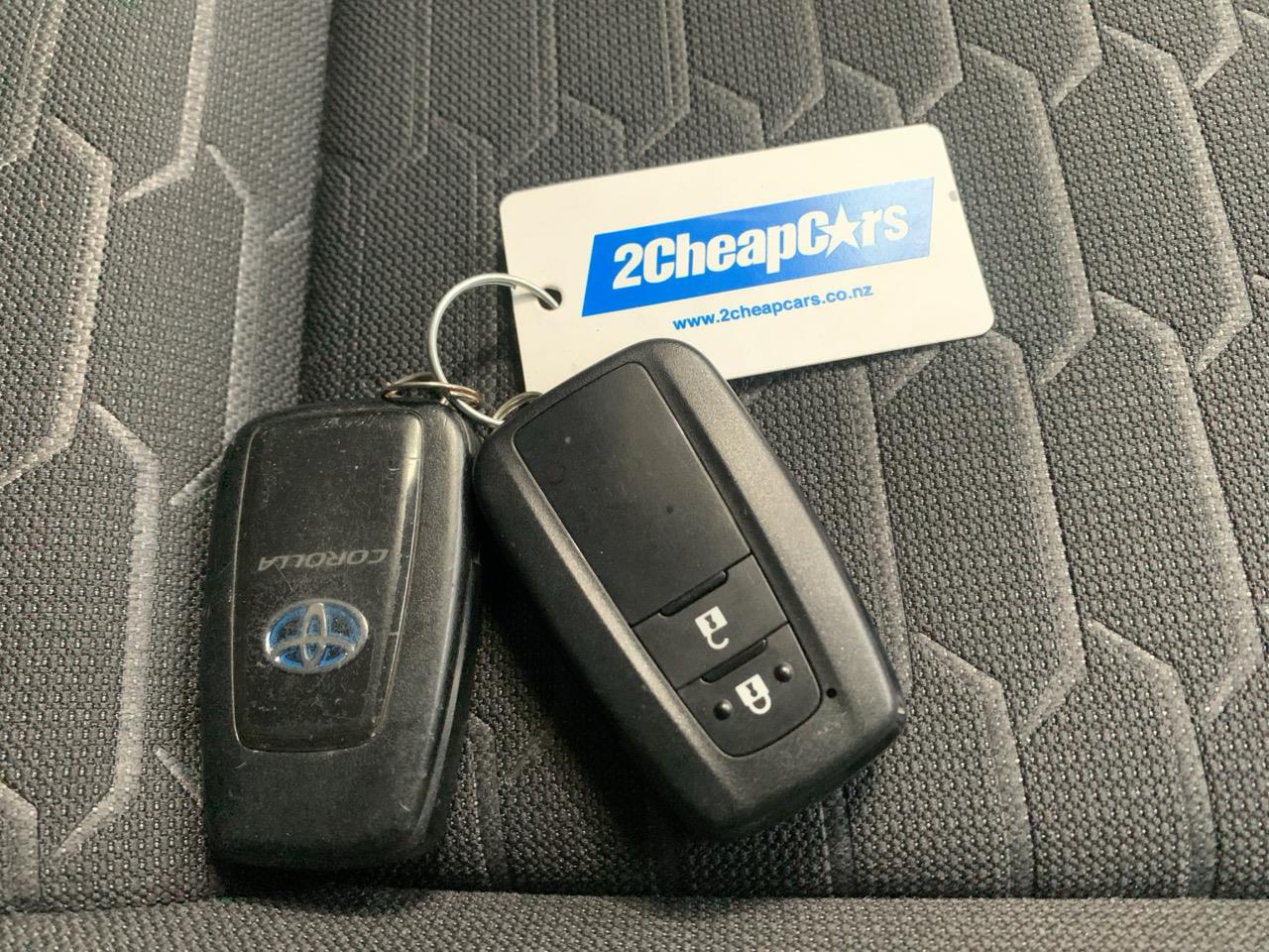 2018 Toyota Corolla Sport Hybrid G Hatchback LOW KMS + REVERSING CAMERA + PUSH BUTTON START