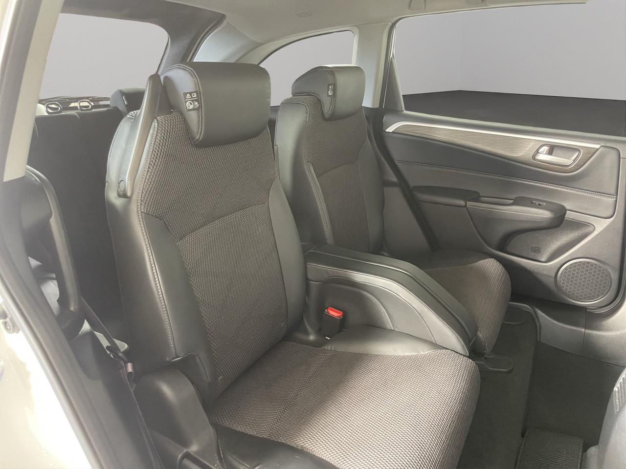 2015 Honda JADE Honda Sensing Hybrid People Mover REVERSING CAMERA + AUTO LIGHTS + PUSH START