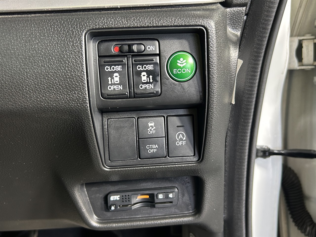 2014 Honda Odyssey Abusolute People Mover POWER SLIDING DOOR + PUSH START + REVERSING CAMERA