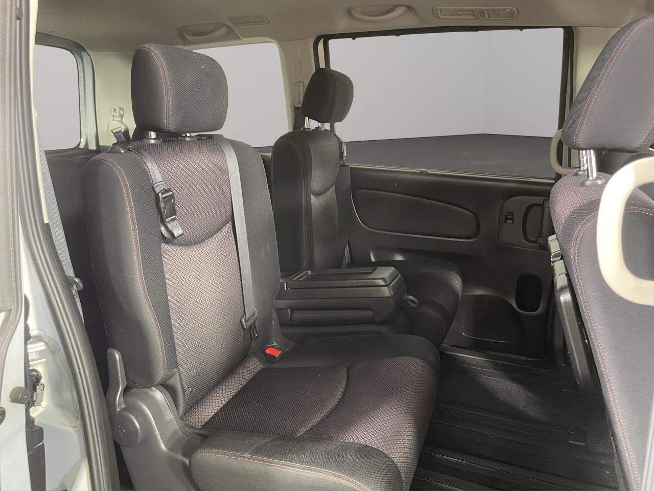 2012 Nissan Serena Hybrid Highway Star People Mover REVESING CAMERA + PUSH SRART + AUTO LIGHTS