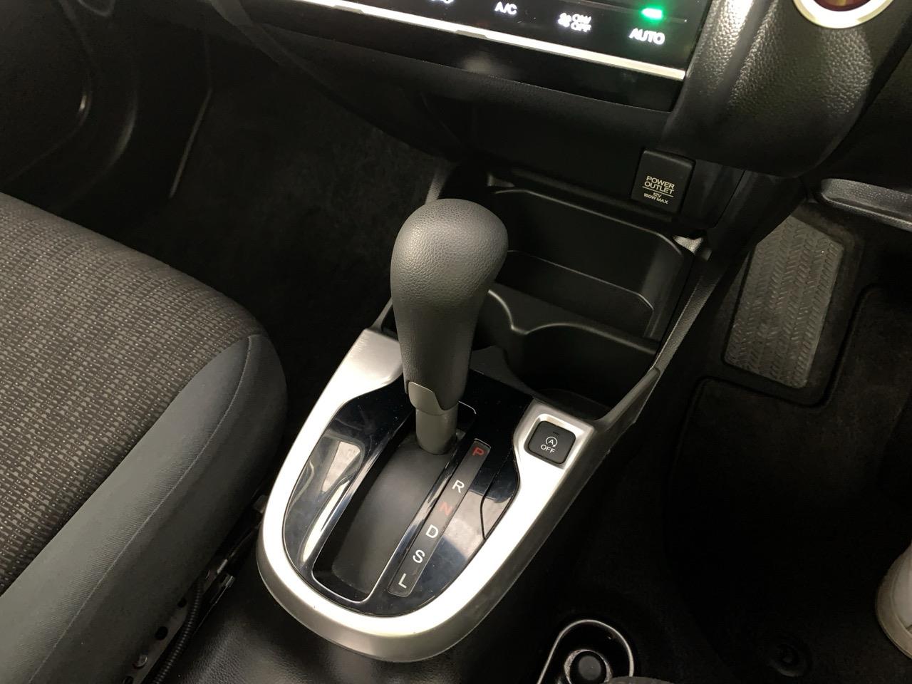 2015 Honda Fit Jazz Late Shape Hatchback LOW KM + PUSH START + GREAT FUEL EFFICIENCY