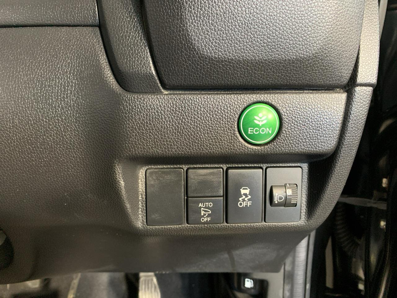 2015 Honda Fit Jazz Late Shape Hatchback LOW KM + PUSH START + GREAT FUEL EFFICIENCY