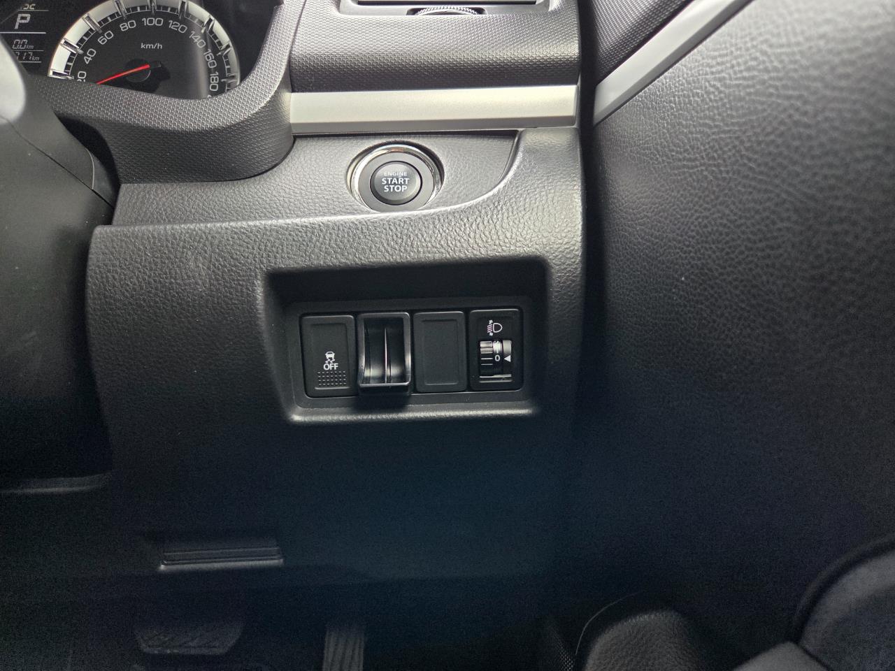 2015 Suzuki Swift XG Hatchback PUSH START