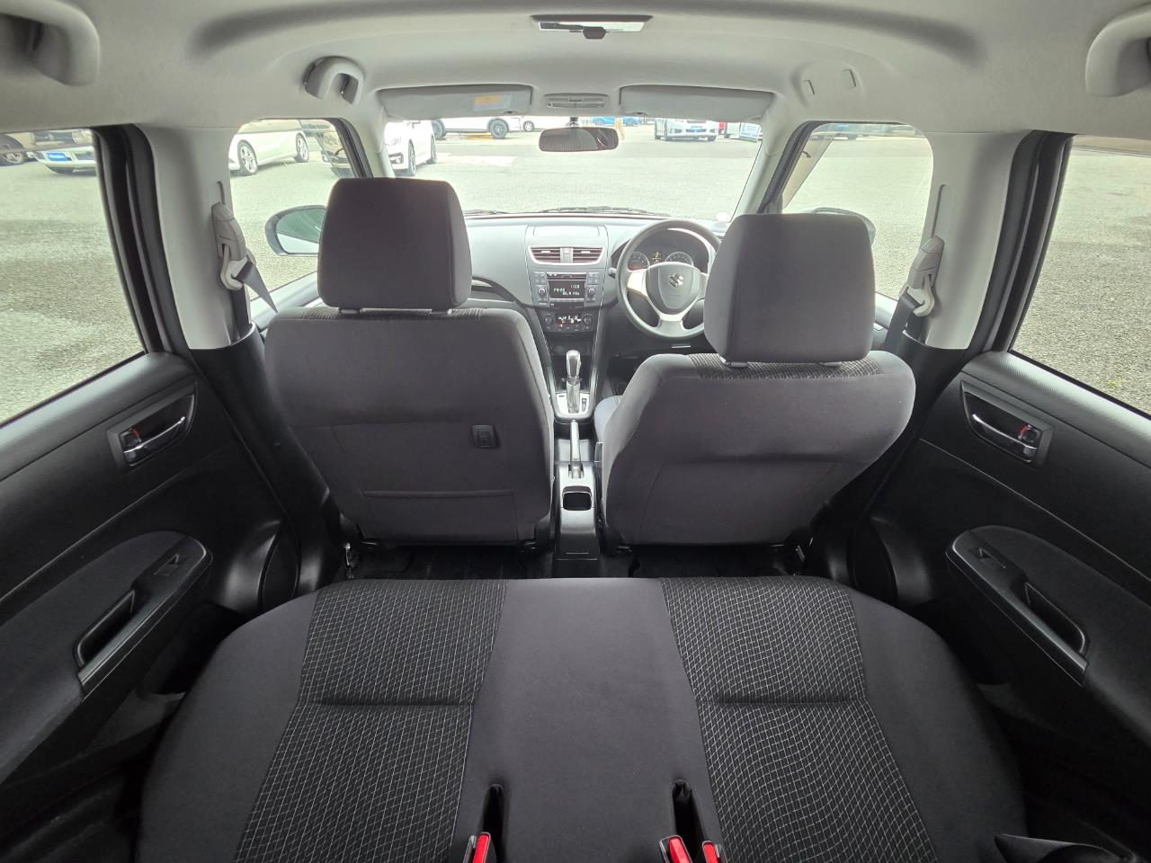 2015 Suzuki Swift XG Hatchback PUSH START