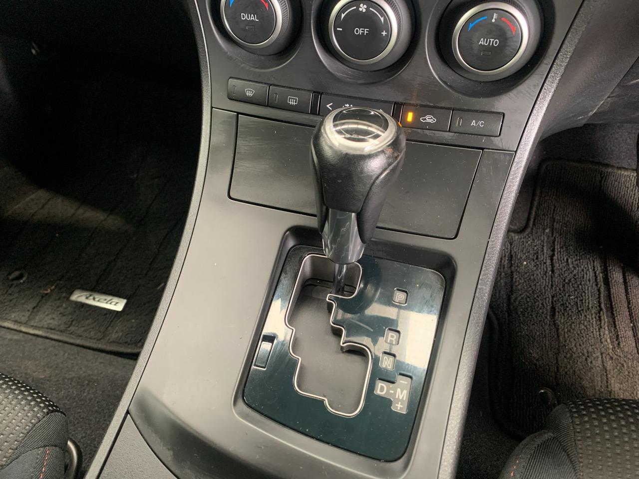 2013 Mazda Axela 3 Sport 2.0S Hatchback PADDLE SHIFT + REVERSING CAMERA + AUTO LIGHTS