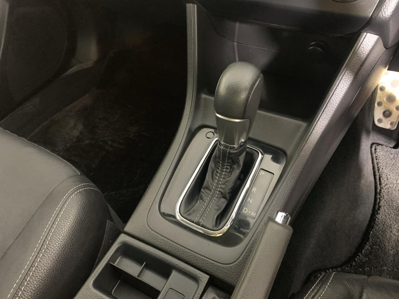 2013 Subaru XV HYBRID 2.0 L EYESIGHT AWD RV/SUV AWD + CRUISE CONTROL + POWER ADJUSTMENT SEATS