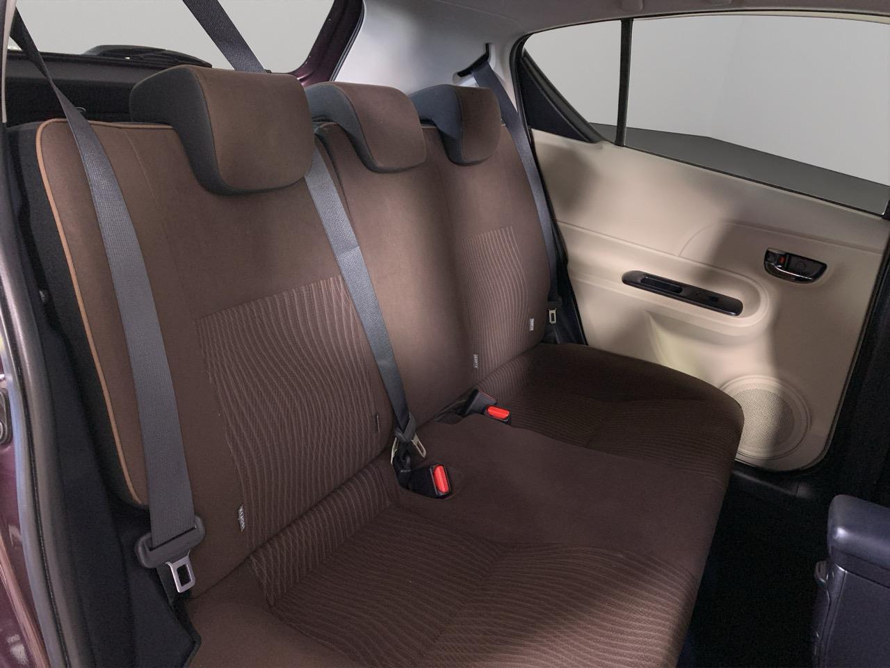 2014 Toyota Aqua G Hatchback REVERSING CAMERA + PUSH BUTTON START + AUTO LIGHTS