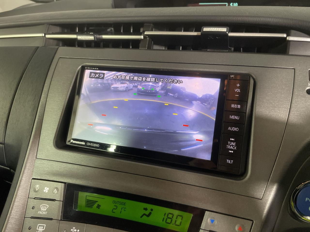 2015 Toyota Prius S Hatchback REVERSING CAMERA + AUTO LIGHTS + PUSH START